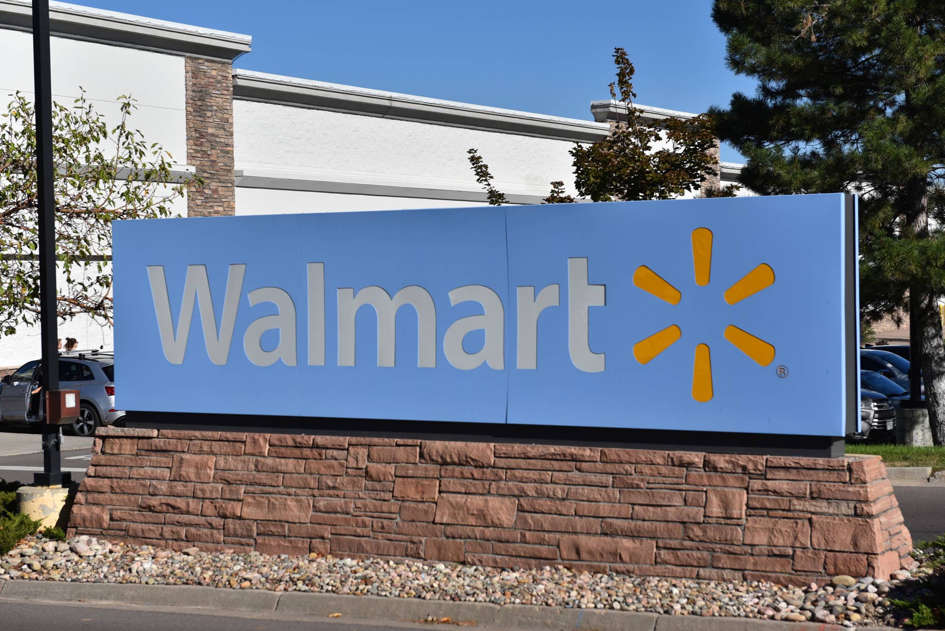 Walmart's Charming Red Barn Bird Feeder Is Festive in Yards - Parade Pets