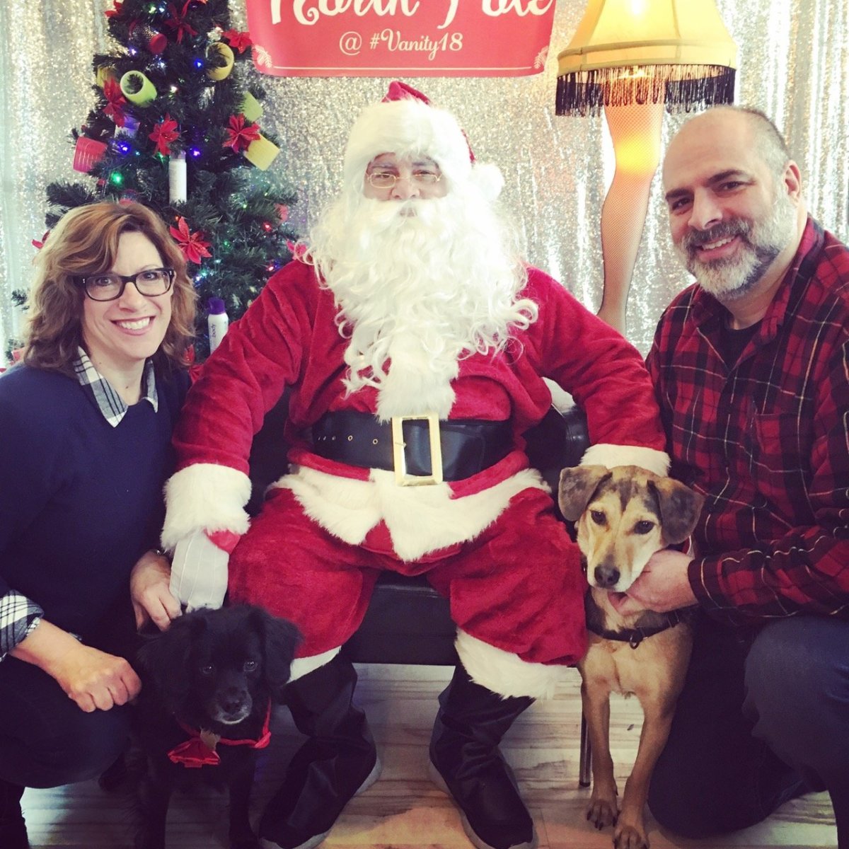 where can my dog take a picture with santa