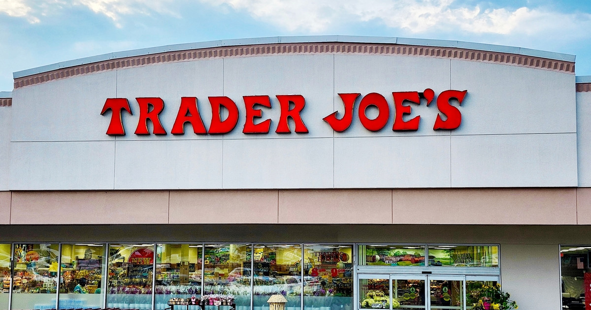 trader joes open 4th of july