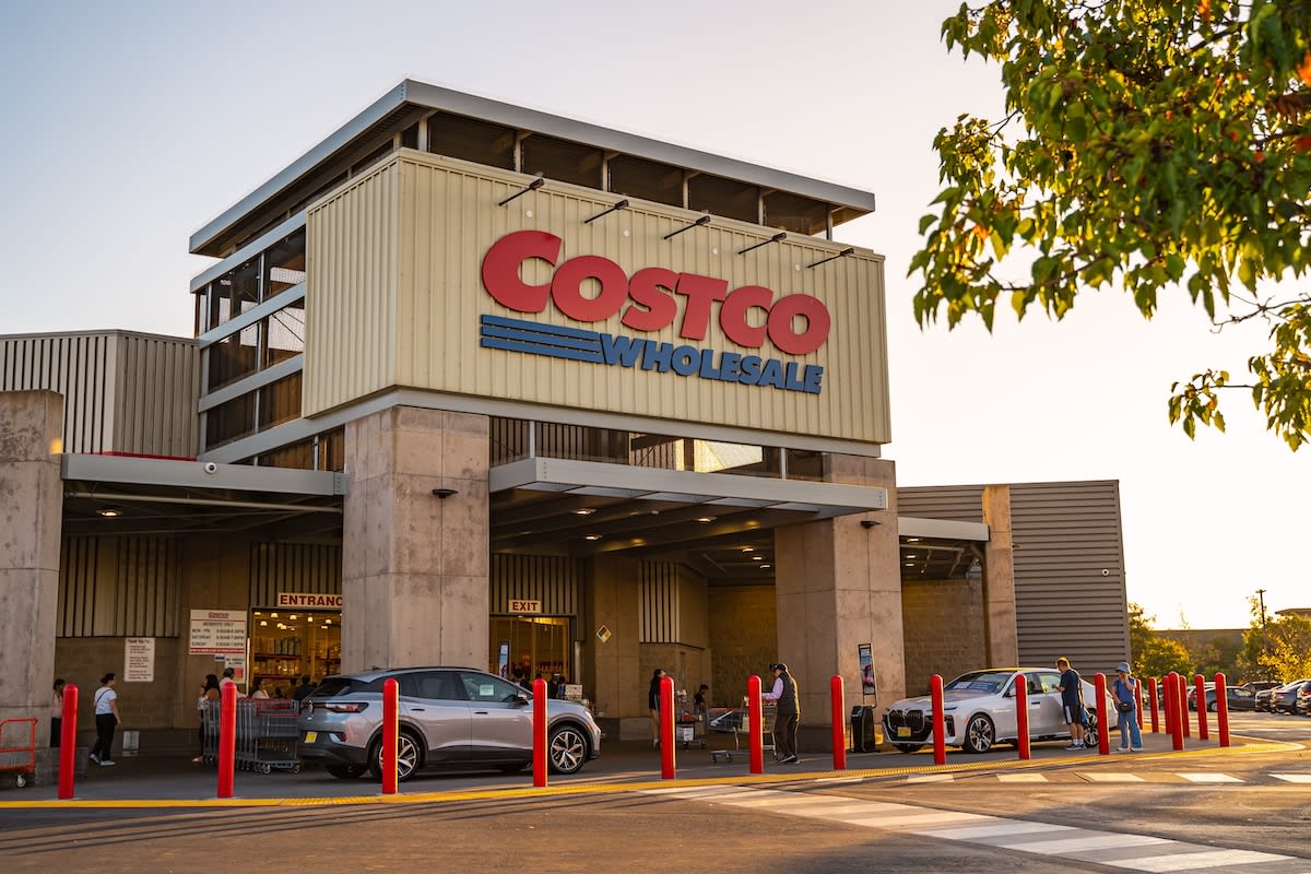 costco holiday hours 2025 4th of july